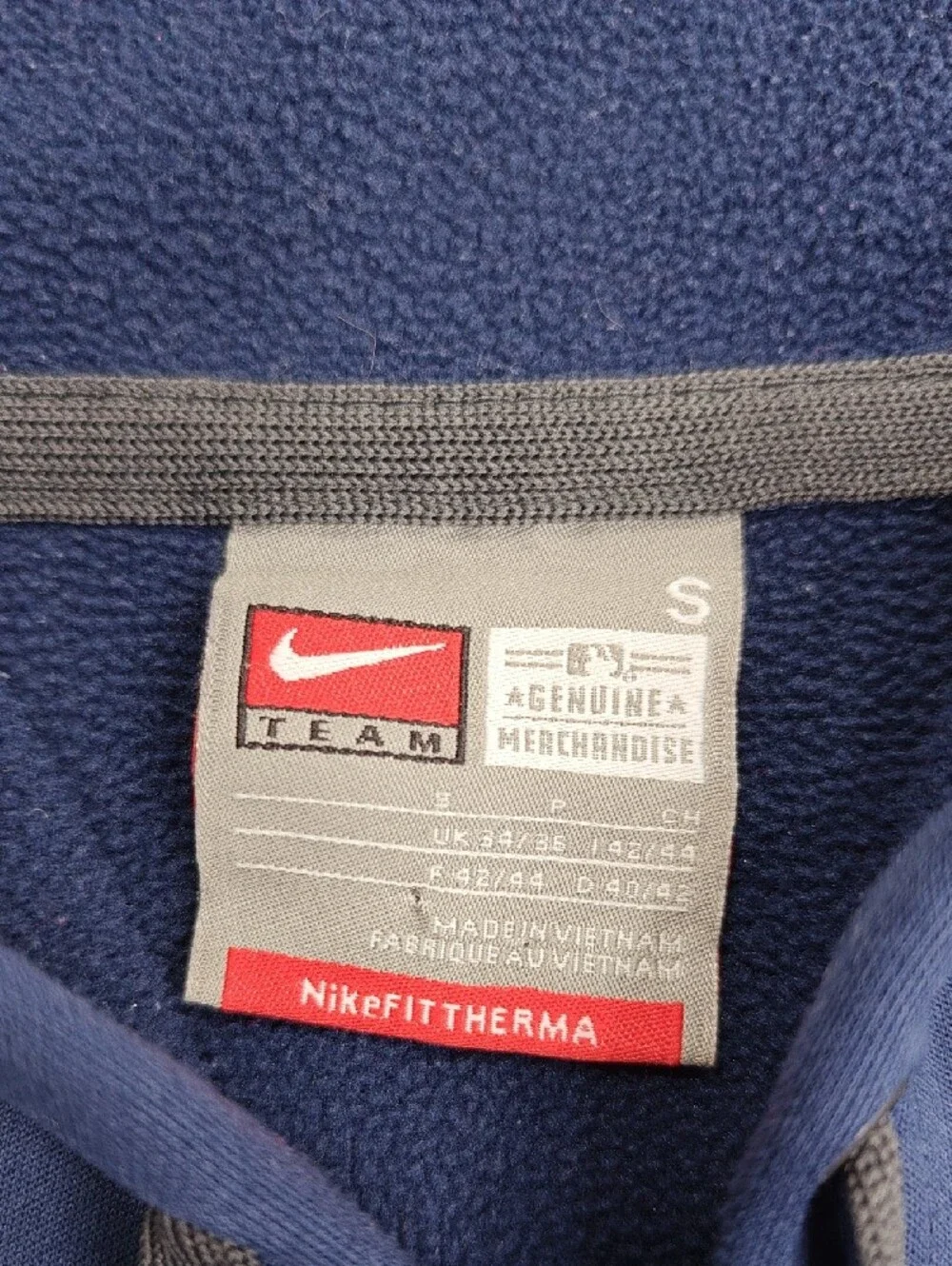 Nike classic pullover